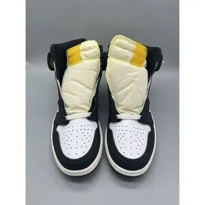 Air Jordan 1 Retro High OG ‘Volt Gold’ Size 9.5M 11W New W OG Box 555088-118 Nike Air Jordan 1 High OG Volt Gold black Basketball shoes  main image 4